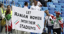 Condamnée pour avoir assisté à un match, une Iranienne meurt en s’immolant par le feu