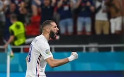<p>Football: European Championship, Portugal &#8211; France, preliminary round, Group F, Matchday 3 at Puskas Arena. France&#8217;s Karim Benzema celebrates after converting a penalty.</p>
