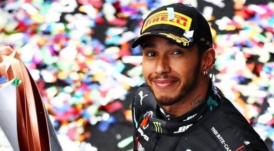 Pourquoi la Mercedes de Lewis Hamilton pèse plus lourd que la Red Bull de Max Verstappen ?