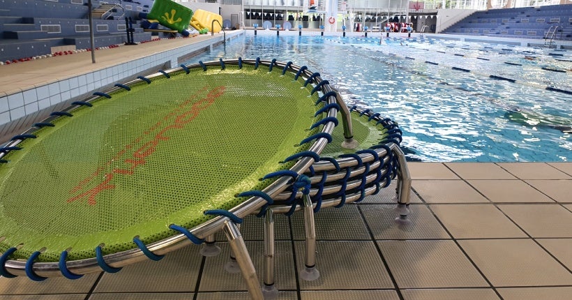 On a testé l’aquatrampoline, l’activité sportive la plus fun de l’été