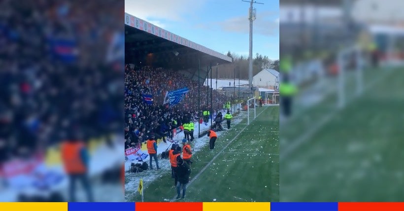 En Écosse, une bataille de boules de neige géante éclate à la mi-temps d'un match de foot