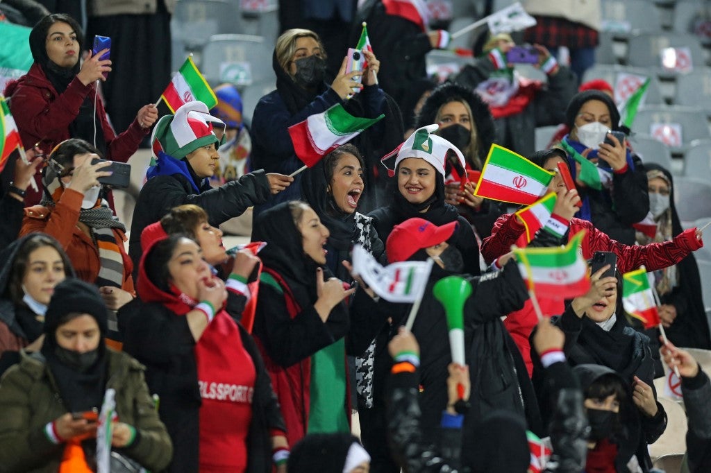 Pour la première fois depuis 3 ans, des femmes ont pu assister à un match de foot en Iran